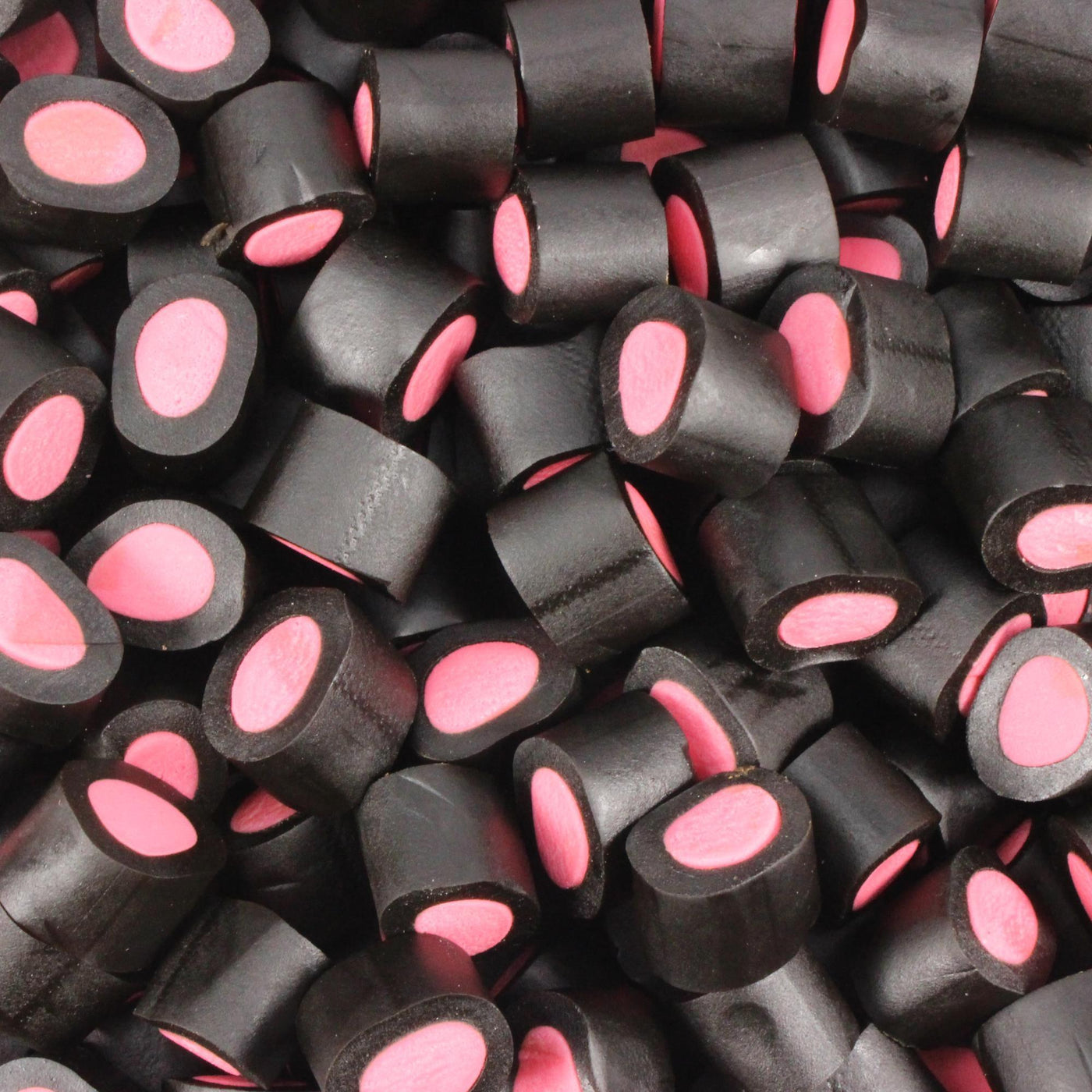 Strawberry Cream Rocks – Fondant Filled Sweet Liquorice Tubes