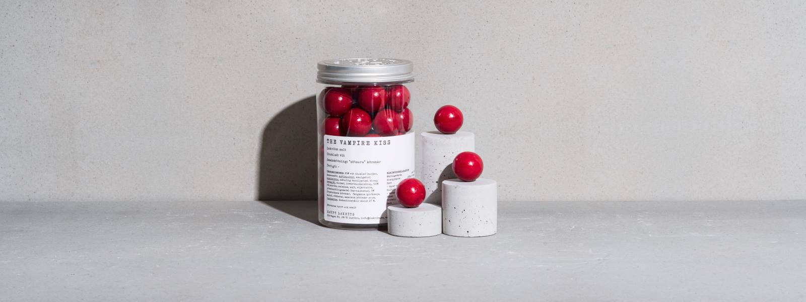 The Vampire Kiss - Salt Liquorice, Chocolate, Cherry & Tonka Bean
