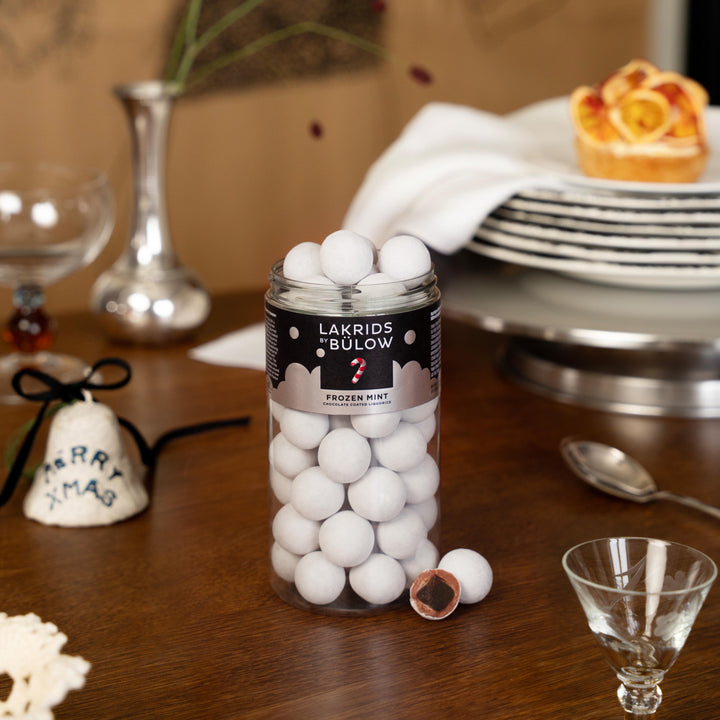 Lakrids Frozen - Liquorice, Mint, Milk Chocolate & A Crispy Sugar Shell
