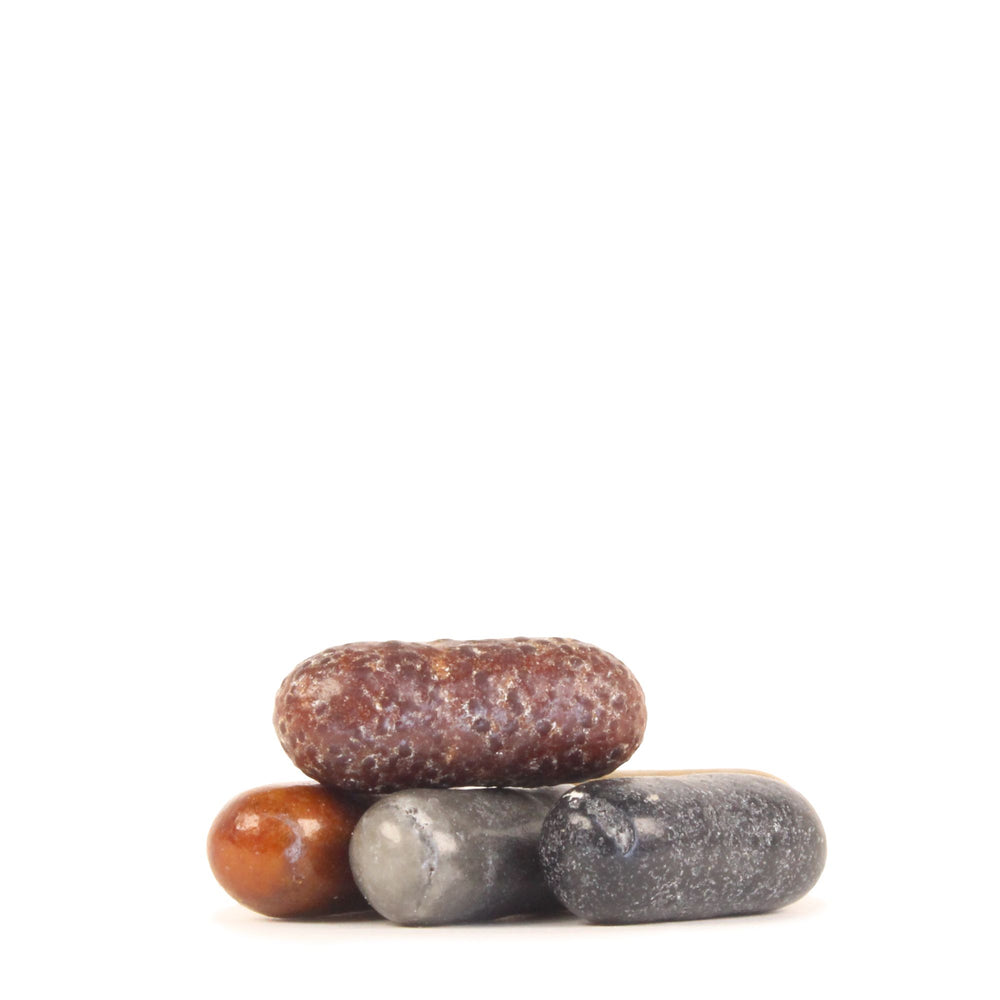 Meenk Luxe Dropstaafjes – Salmiak Coated Comfits with a Sweet Liquorice Core