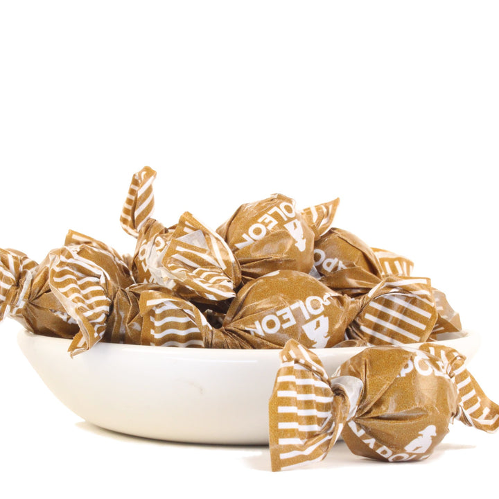 Napoleon Zwartwit Kogels – Hard Boiled Liquorice With a Salmiak Powder Core