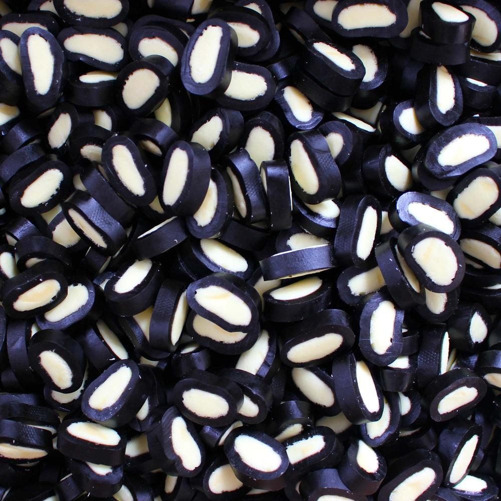 Porvoon Lakritsi Giant Banana Flavoured Sweet Black Liquorice Bites