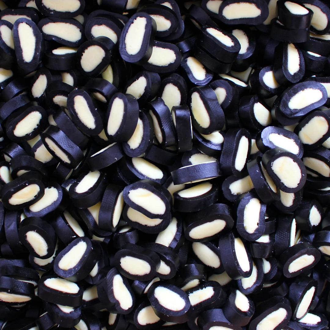Porvoon Lakritsi Giant Banana Flavoured Sweet Black Liquorice Bites