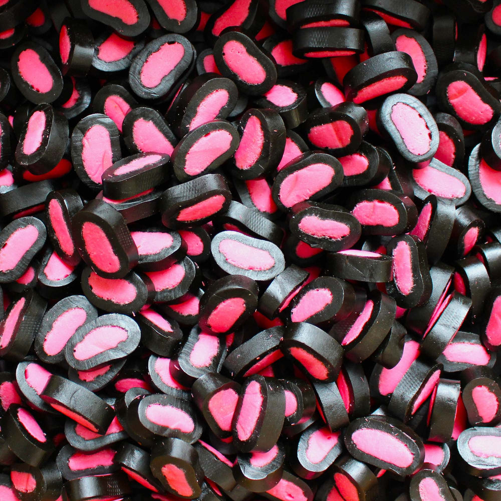 Porvoon Lakritsi Giant Strawberry Flavoured Sweet Black Liquorice Bites