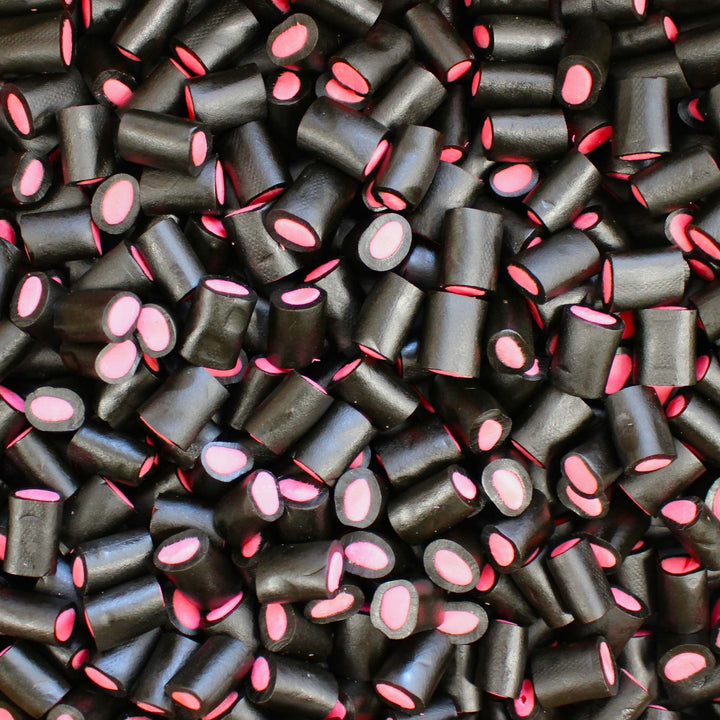 Porvoon Lakritsi Strawberry Filled Sweet Black Liquorice